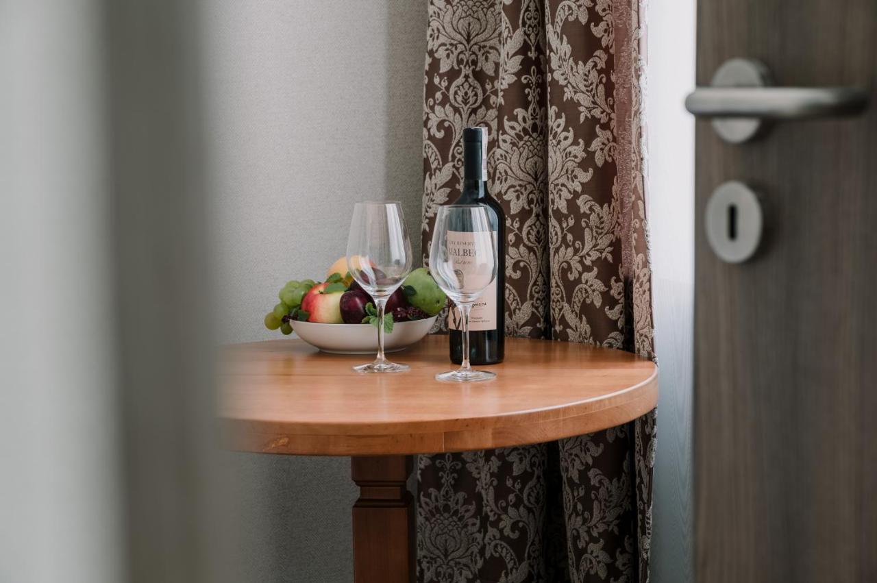 Dream Garden Palace Aparthotel Krakow Ngoại thất bức ảnh